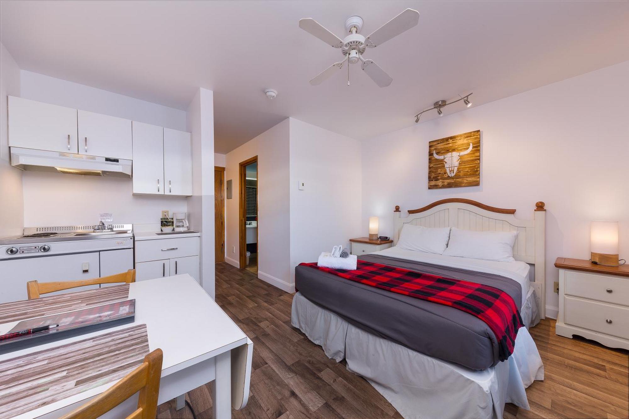 Complexe Les Neiges Hotel Beaupre Exterior photo
